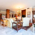 Stylish And Spacious 3 Bedroom Apartment