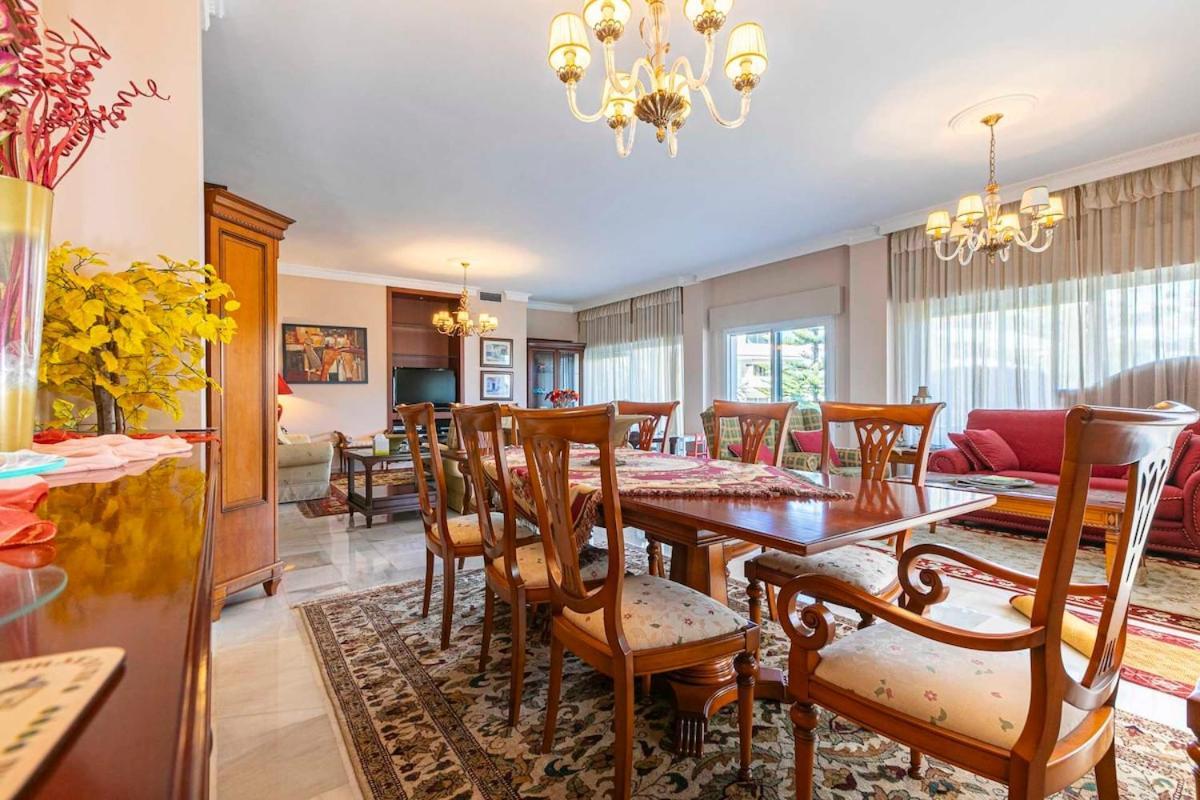 Apartment Stylish And Spacious 3 Bedroom Marbella