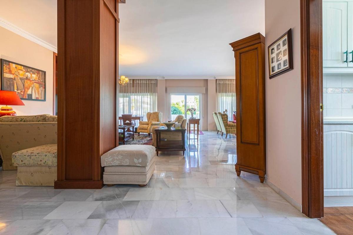 Apartment Stylish And Spacious 3 Bedroom