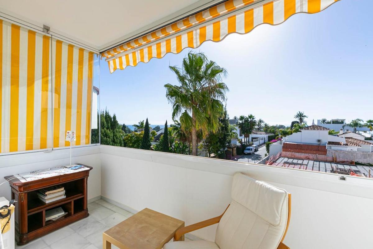Apartment Stylish And Spacious 3 Bedroom *